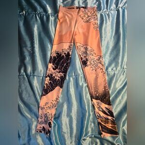 BlackMilk Japanese Wave Leggings NWT Size Small